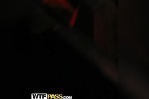 Russian party bitch named Dasha gives irrumation in night club