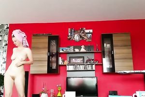 My girlfriend likes walking stripped around the abode