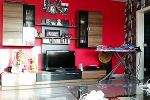 My girlfriend likes walking stripped around the abode