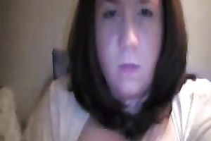 Chubby and breasty doxy dildoing herself on livecam