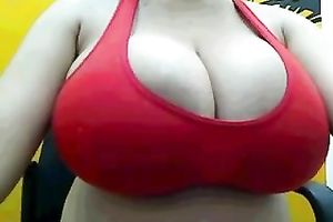 Amazing black haired web livecam wench was willing to show off her boobies