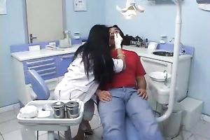 Hot dentist seduces a client and gives him a stunning fellatio