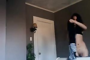 Slim ladyman with jet black hair just can't live without jerking off on cam