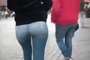 Her divine gazoo looks completely ideal in these jeans