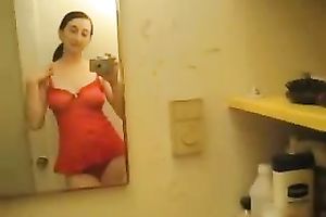 Young dilettante girlfriend films her hawt body in nature's garb in the bath