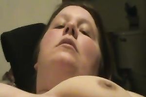 She is dilettante but her slit looks just good on webcam