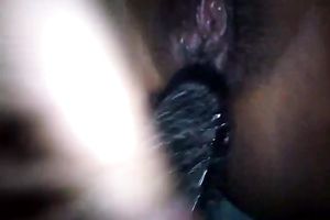 Dark skin hawt playgirl masturbating with a hairbrush on webcam