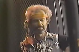 Busty babe loved to engulf her friend's overweight 10-Pounder in her bedroom