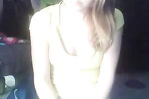 Cute non-professional hottie flashes her natural large titties on camera