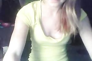 Cute non-professional hottie flashes her natural large titties on camera