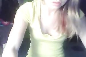 Cute non-professional hottie flashes her natural large titties on camera