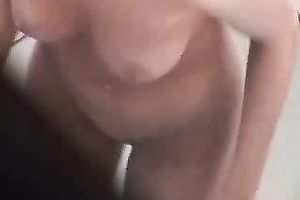 Hidden livecam movie scene from solarium, slender mamma receives stripped