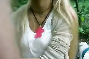 Took this college cutie on a ride outdoors and got oral-service