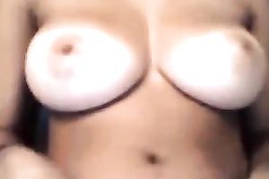 Juicy jugged sweetheart playing with perky nipps