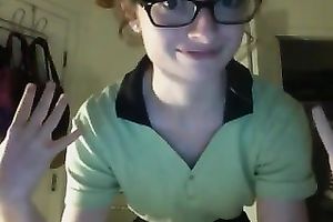 Nerdy slender babe showing her privates on web camera