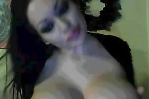 Big boobed mommy playing with her goodies in dilettante session