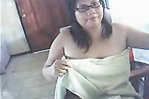 Webcam solo with my overweight fuckbuddy dancing exposed and shaking her titties