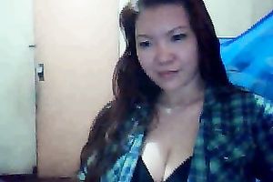 Flabby pantoons of a older dark brown Asian white lady on cam