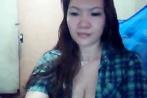 Flabby pantoons of a older dark brown Asian white lady on cam