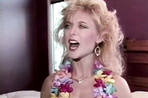 Those blond angels are not plan to refuse dirty sex with bandits