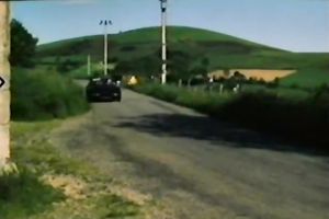 Hot brunette frenchwoman sweetheart receives her fur pie grabbed outdoors