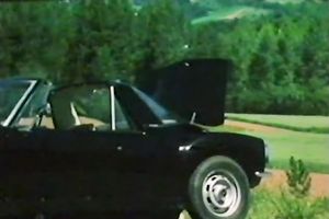 Hot brunette frenchwoman sweetheart receives her fur pie grabbed outdoors