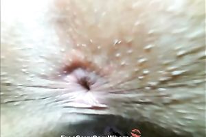 I like this web camera model's arse and so does she and that arsehole is so priceless