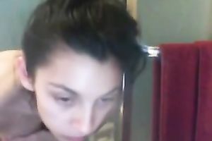 Dirty-minded dark haired livecam hottie did not mind showing her own scoops