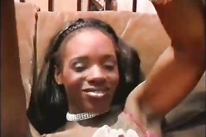 Lascivious ebon doxy finger copulates her constricted twat passionately