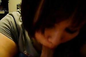 Fluffy Singapore girlfriend gives me great oral sex after college