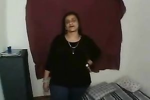 My barefaced big beautiful woman white women demonstrates her curves on webcam