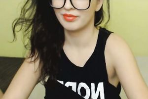 Nerdy Babe Suck A Cock And Fuck In Pussy