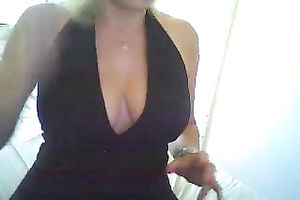My gorgeously hot dirty slut wife can hypnotize any dude with her large rounded butt