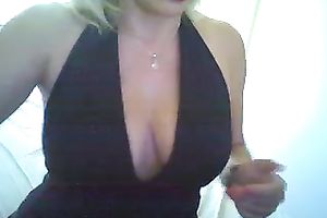 My gorgeously hot dirty slut wife can hypnotize any dude with her large rounded butt