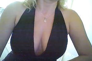 My gorgeously hot dirty slut wife can hypnotize any dude with her large rounded butt