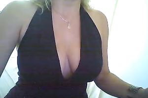 My gorgeously hot dirty slut wife can hypnotize any dude with her large rounded butt