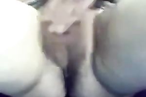 Dry hairless large slit of a BBW white white lady on livecam