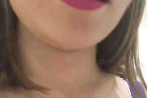 Foureyed girlie sucking huge knob deepthroat in dilettante sex tape