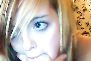 Pale dilettante floozy flashed her wet crack and rubbed it a bit on cam