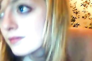 Pale dilettante floozy flashed her wet crack and rubbed it a bit on cam