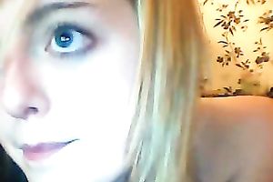 Pale dilettante floozy flashed her wet crack and rubbed it a bit on cam