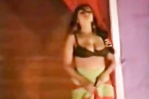 Sexy dilettante Lahaori floozy in erotic dance on the stage