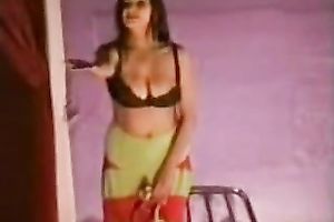 Sexy dilettante Lahaori floozy in erotic dance on the stage