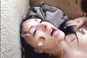 Brunette beauty squirts like a geyser during the time that getting screwed