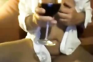 Friend's sexy aunty receives nude on cmaera and fondles her cum-hole