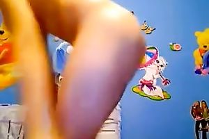 Pretty web camera model with nice-looking eyes masturbates for me