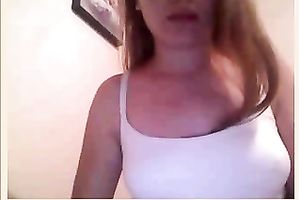 Cute livecam svelte brunette hair girlie played with tits and her own cunt