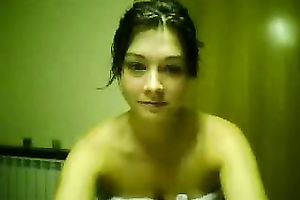 Sexy dark brown on the webcam is fresh just out of shower