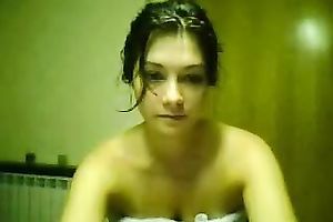 Sexy dark brown on the webcam is fresh just out of shower