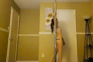 Cute and slender sporty dark brown livecam amateur wife teased me with a pole dance